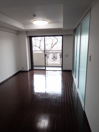 スクリーンウォールとこだわりの内装・設備リフォーム